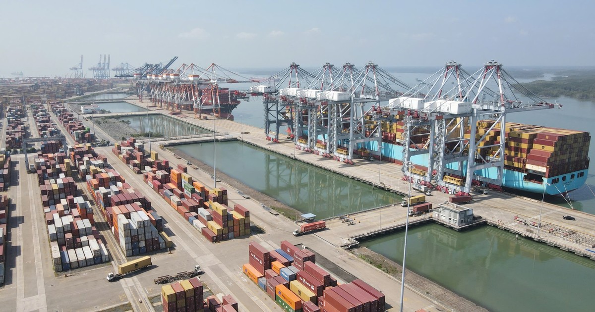 TP.HCM tập trung phát triển chuỗi logistics cảng biển thông minh