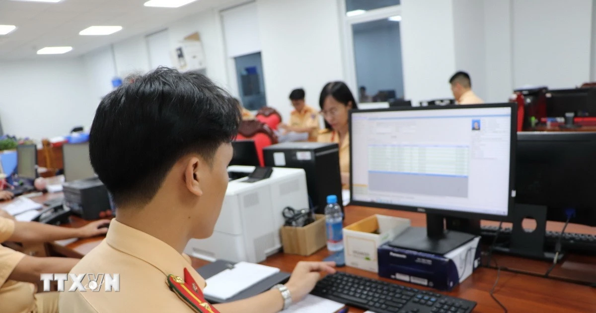 TP Hồ Chí Minh: Tăng ca, làm cuối tuần đáp ứng nhu cầu cấp giấy phép lái xe