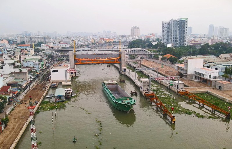 Dự án ngăn triều 10.000 tỉ đồng sắp thi công lại, TPHCM kỳ vọng giảm ngập