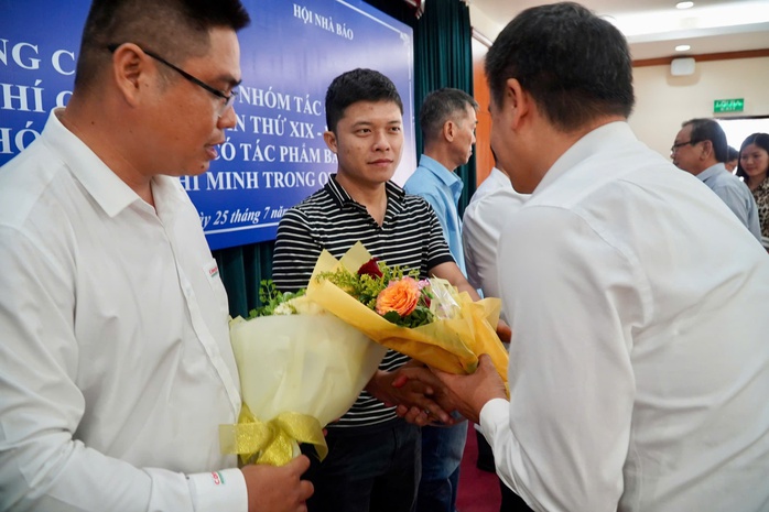 Khen thưởng 70 tác phẩm báo chí xuất sắc viết về TP HCM trong quý II/2025- Ảnh 6. Khen thưởng 70 tác phẩm báo chí xuất sắc viết về TP HCM trong quý II/2025- Ảnh 6.