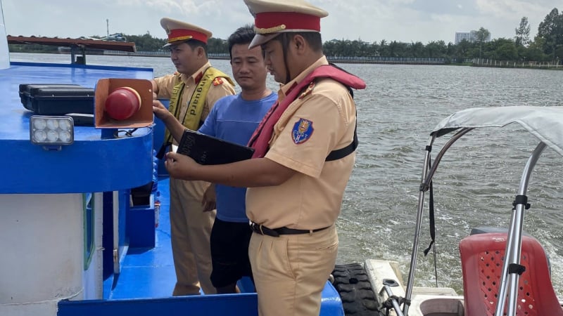 TP.HCM tổng kiểm soát xe kinh doanh vận tải: Siết chặt nồng độ cồn, tốc độ và quy định đường thủy