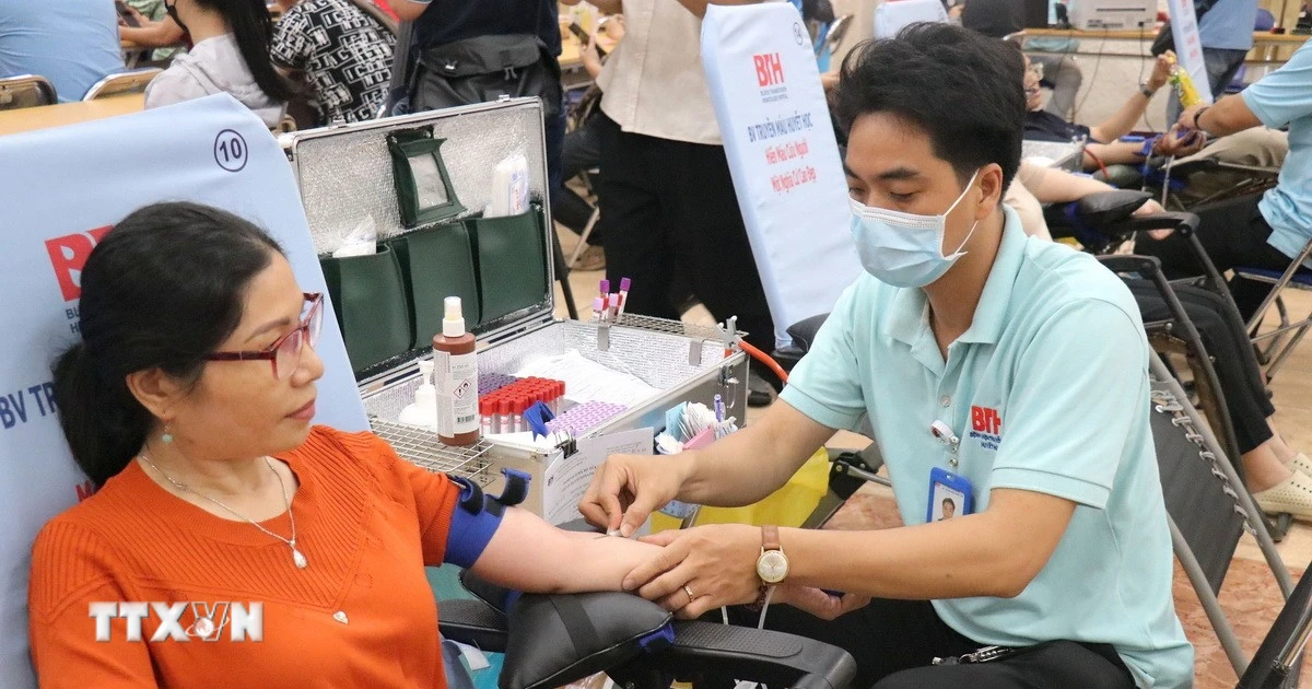 Thành phố Hồ Chí Minh tiếp nhận hơn 3.200 đơn vị máu từ tình nguyện viên