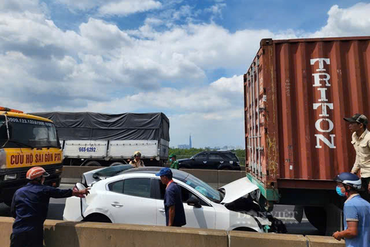 TP Hồ Chí Minh: Khuyến cáo lái xe kiểm tra nhiên liệu khi lưu thông qua cầu Phú Mỹ
