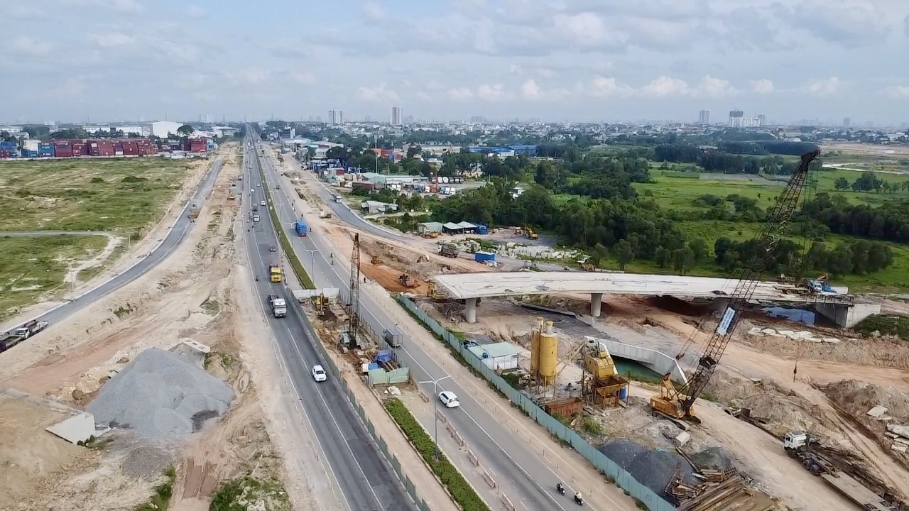 TP.HCM: Phó chủ tịch Bùi Xuân Cường kiểm tra công trình giao thông, tháo gỡ ùn tắc- Ảnh 4. TP.HCM: Phó chủ tịch Bùi Xuân Cường kiểm tra công trình giao thông, tháo gỡ ùn tắc- Ảnh 4.