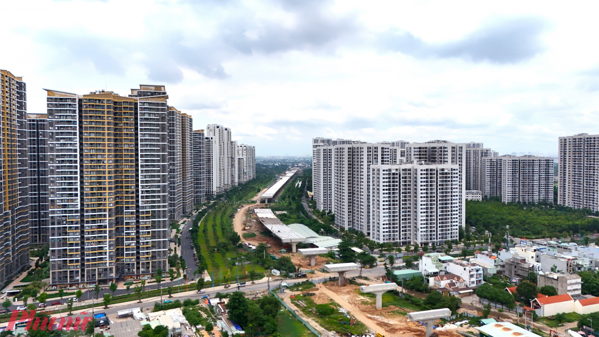 rong ảnh là nút giao Tân Vạn, điểm kết thúc tuyến Vành đai 3 qua TPHCM.
