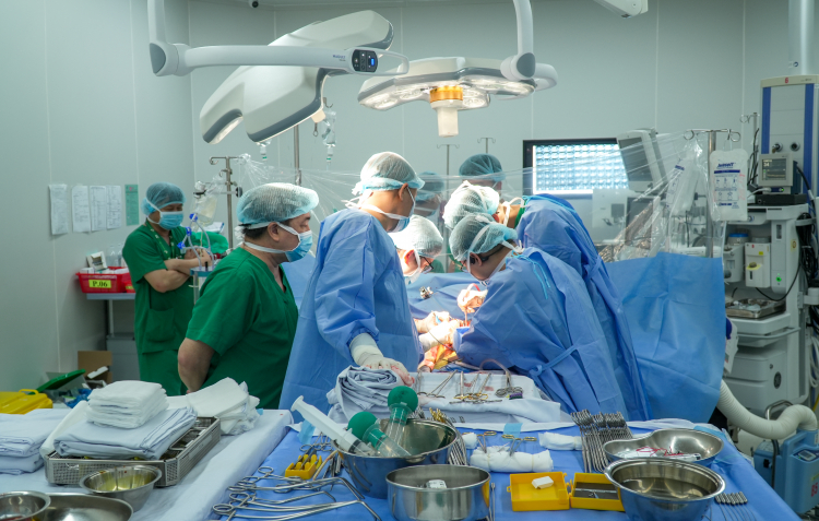 Bệnh viện Quân y 175 thực hiện thành công 2 ca ghép gan cấp cứu