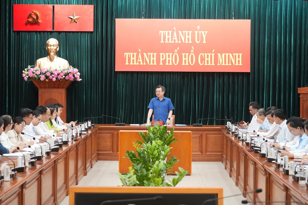 Phó Bí thư Thường trực Thành ủy TP.HCM Nguyễn Thanh Nghị phát biểu mở đầu buổi làm việc. Ảnh: THANH TUYỀN Ông Nguyễn Thanh Nghị: Khai thác không gian phát triển mới, tận dụng tối đa các nguồn lực để tạo bước đột phá-ong-nguyen-thanh-nghi-dai-hoi-dang-bo-tphcm (2).jpg