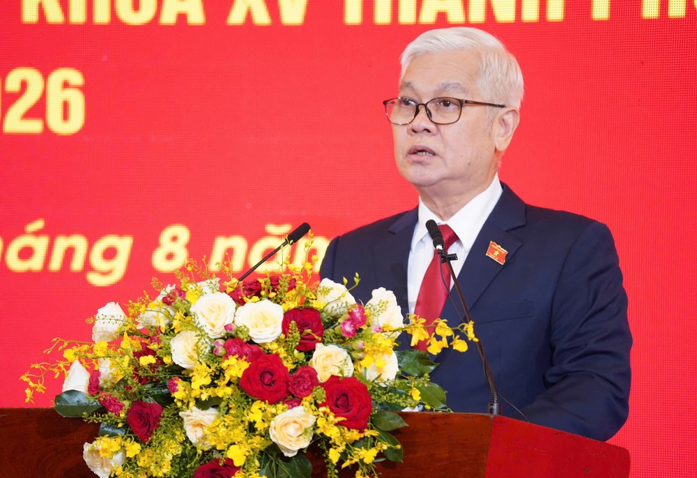 Ông Nguyễn Văn Lợi, Trưởng Đoàn ĐBQH TP.HCM, phát biểu tại chương trình họp mặt. Ảnh: THUẬN VĂN nguyen-van-loi-3.jpg