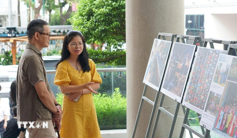 trien-lam-va-ra-mat-sach-50-nam-suc-manh-viet-nam-va-thanh-pho-hoa-binh-thanh-pho-cua-chung-ta.jpg