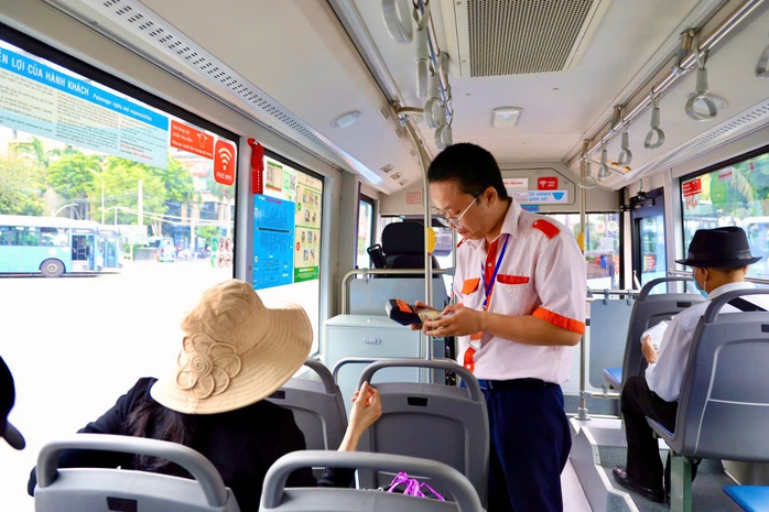 TP HCM sắp “phủ sóng” thêm 95 tuyến xe buýt mới - Ảnh 1.