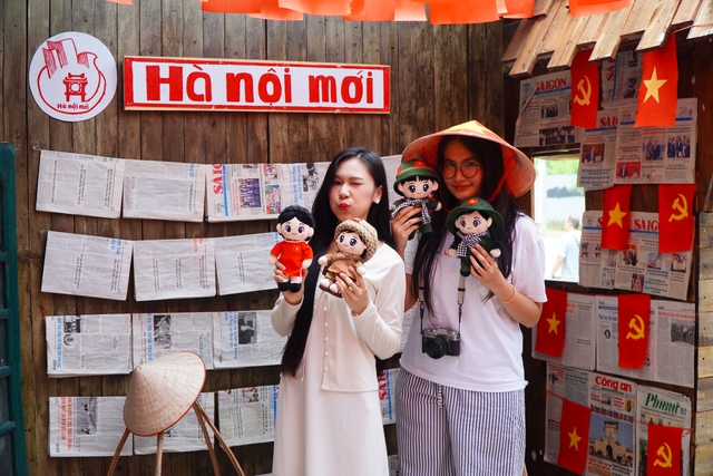 Lễ Quốc khánh 2.9: Bạn sẽ có bộ ảnh tuyệt đẹp khi đến những quán cà phê này - Ảnh 3.