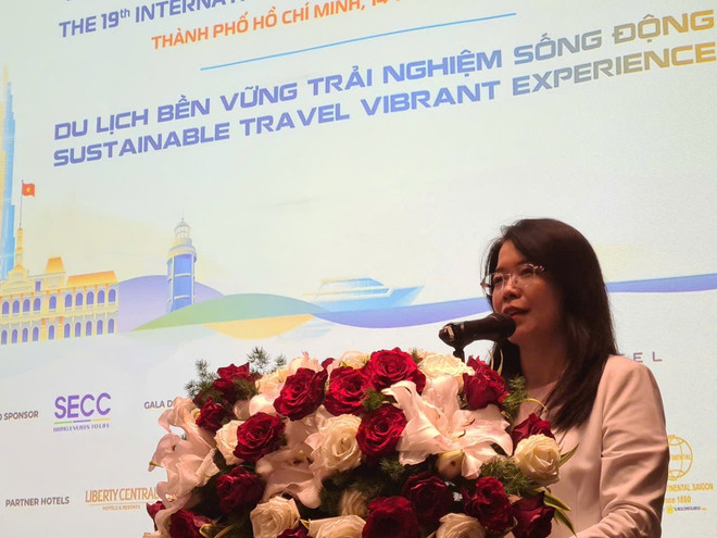 Bà Nguyễn Thị Ánh Hoa, Giám đốc Sở Du lịch Thành phố Hồ Chí Minh phát biểu tại buổi họp báo. (Ảnh: Khánh Ly/Vietnam+) 441bb3c4cadb42851bca.jpg
