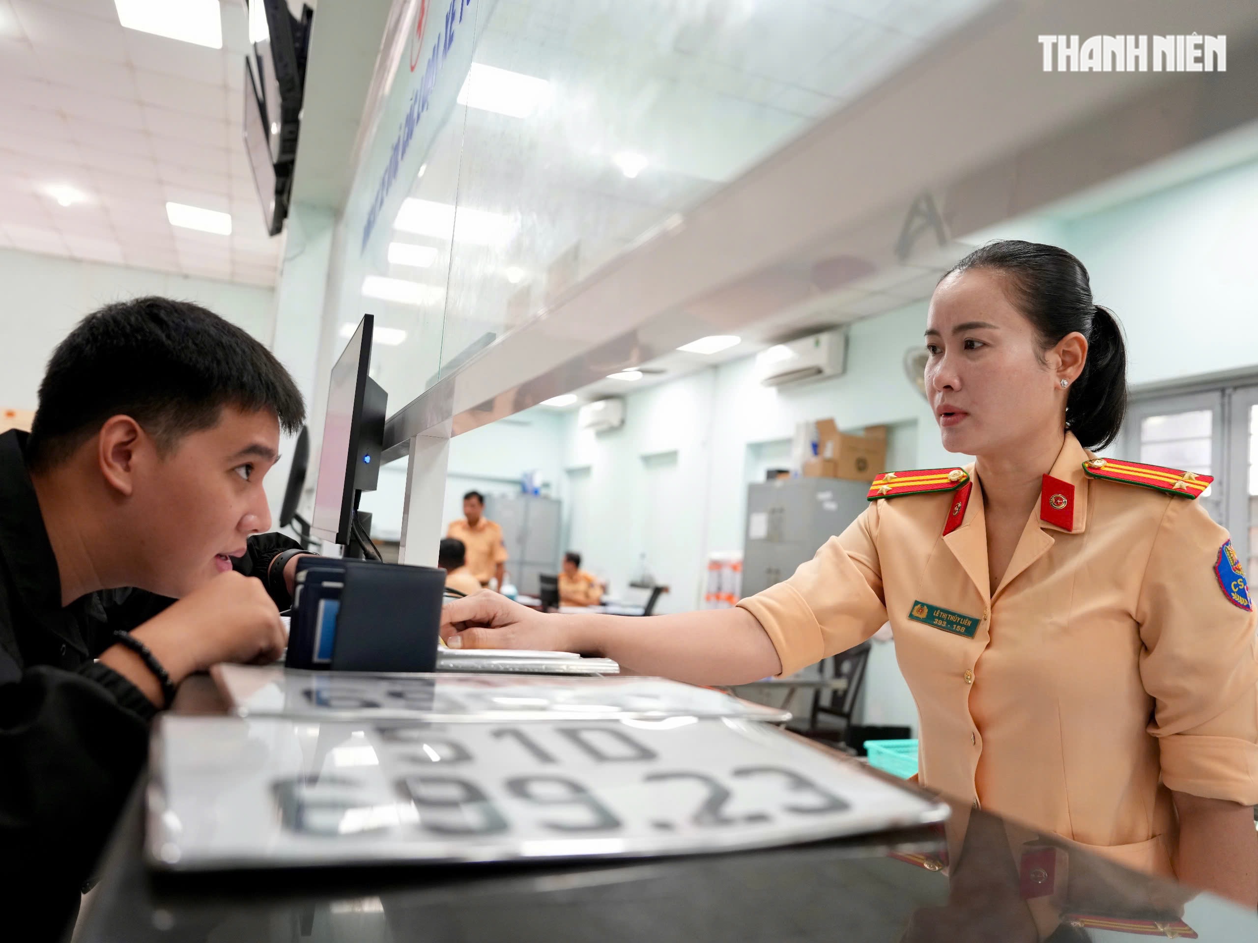 CSGT TP.HCM: Người dân có thể đăng ký xe mà không cần đưa xe đến trụ sở - Ảnh 1.