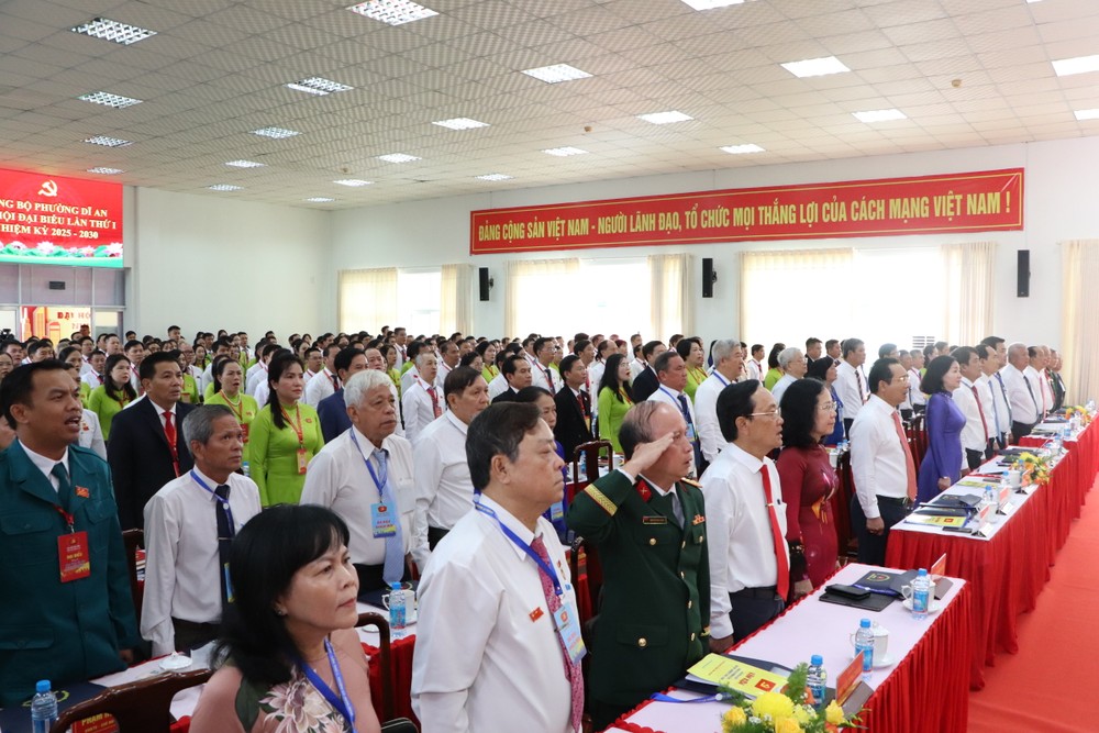 249 đại biểu, đại diện cho hơn 3.500 đảng viên trong toàn Đảng bộ phường Dĩ An. Ảnh: LÊ ÁNH Chủ tịch UBND (2).JPG