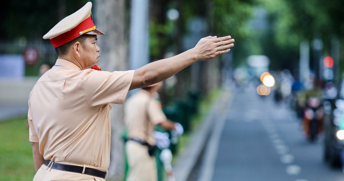 Người dân TP.HCM chú ý: CSGT hạn chế xe nhiều tuyến đường trung tâm sáng 23.8