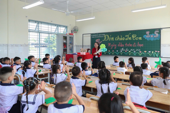 Giải quyết nhiều tồn đọng trước thềm năm học mới- Ảnh 1. Giải quyết nhiều tồn đọng trước thềm năm học mới- Ảnh 1.