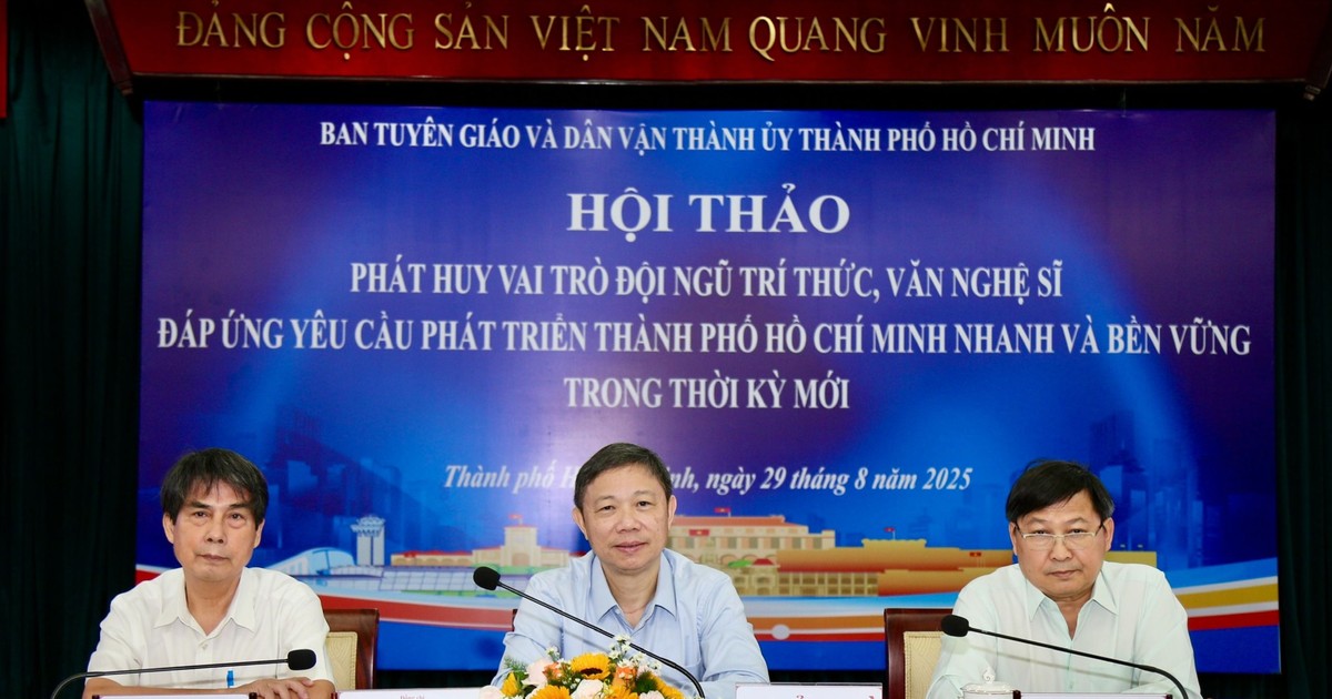 Phát huy vai trò trí thức, văn nghệ sĩ cho sự phát triển TPHCM