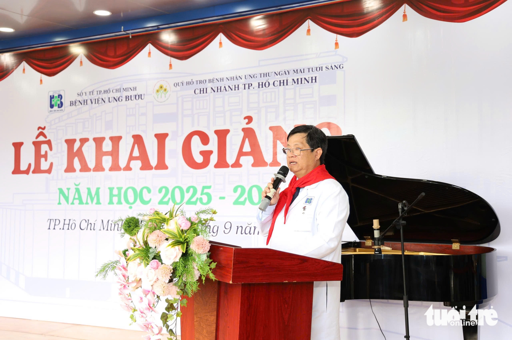 Lễ khai giảng đặc biệt tại Bệnh viện Ung bướu TP.HCM - Ảnh 4.