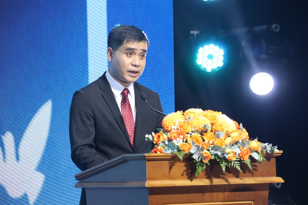 លោក Pham Dinh Phong អនុប្រធាននាយកដ្ឋានបេតិកភណ្ឌវប្បធម៌ ក្រសួងវប្បធម៌ កីឡា និងទេសចរណ៍។ bao-tang-chung-tich-chien-tranh13.JPG