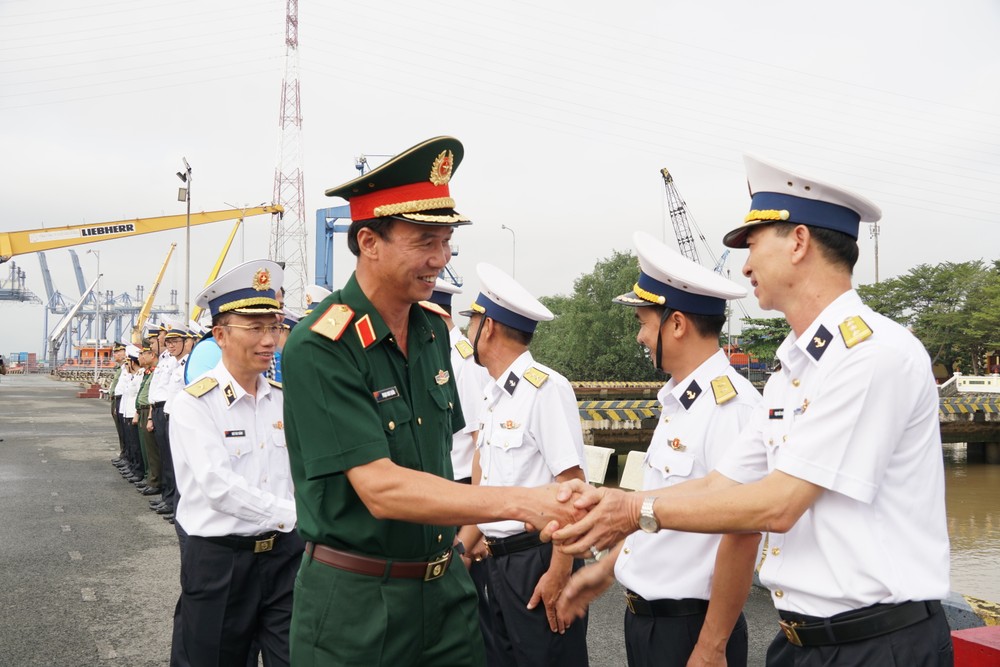 65H01572.JPG
