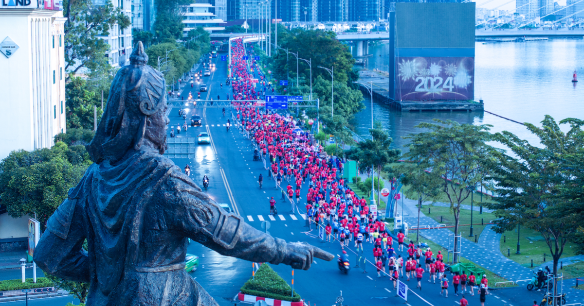 Giải marathon quốc tế TP.HCM 2025: 18.000 bước chân qua 17 địa danh biểu tượng