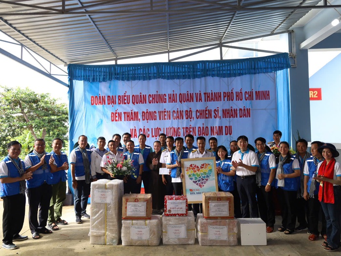 TP HCM gắn kết hậu phương – tiền tuyến nơi đảo tiền tiêu Tây Nam- Ảnh 2. TP HCM gắn kết hậu phương – tiền tuyến nơi đảo tiền tiêu Tây Nam- Ảnh 2.