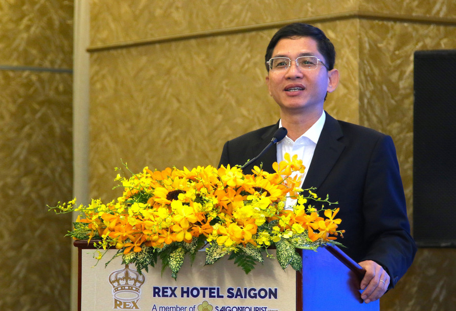 Associate Professor Dr. Hoang Cong Gia Khanh sends a message to students. pgs-hoang-cong-gia-khanh.jpg