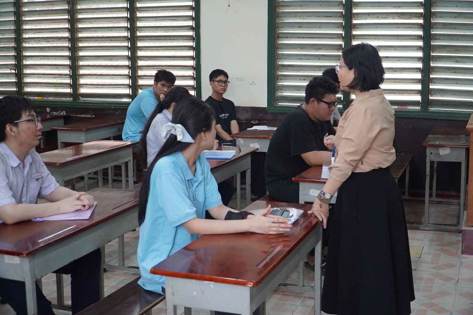 Trường công lập ở TPHCM không được thu thêm ngoài quy định