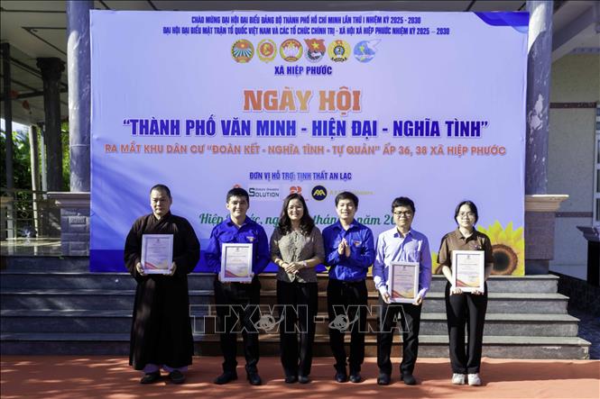 Triển khai nhiều hoạt động 'Ngày hội non sông - Dân tộc kết đoàn'