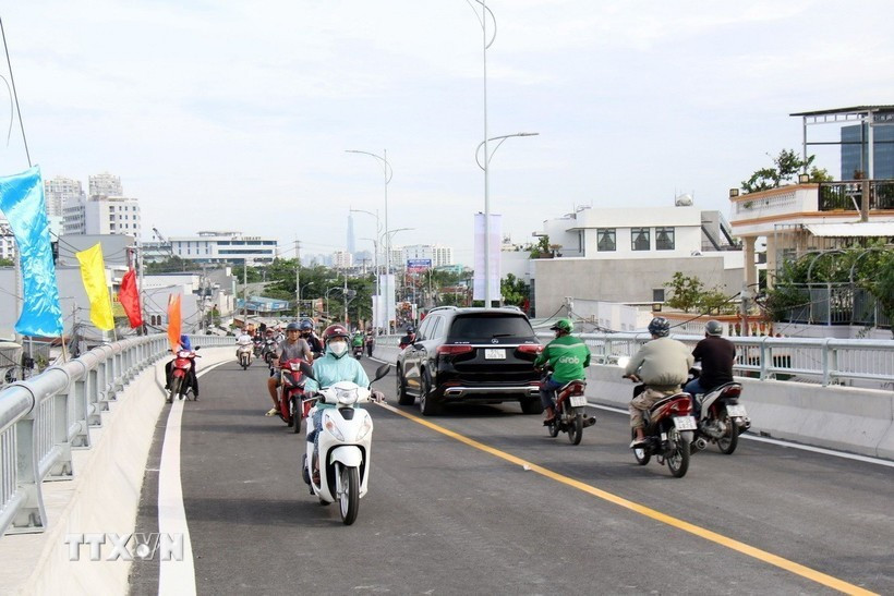 ចរាចរណ៍នៅទីក្រុងហូជីមិញ។ (រូបថត៖ Tien Luc/VNA)