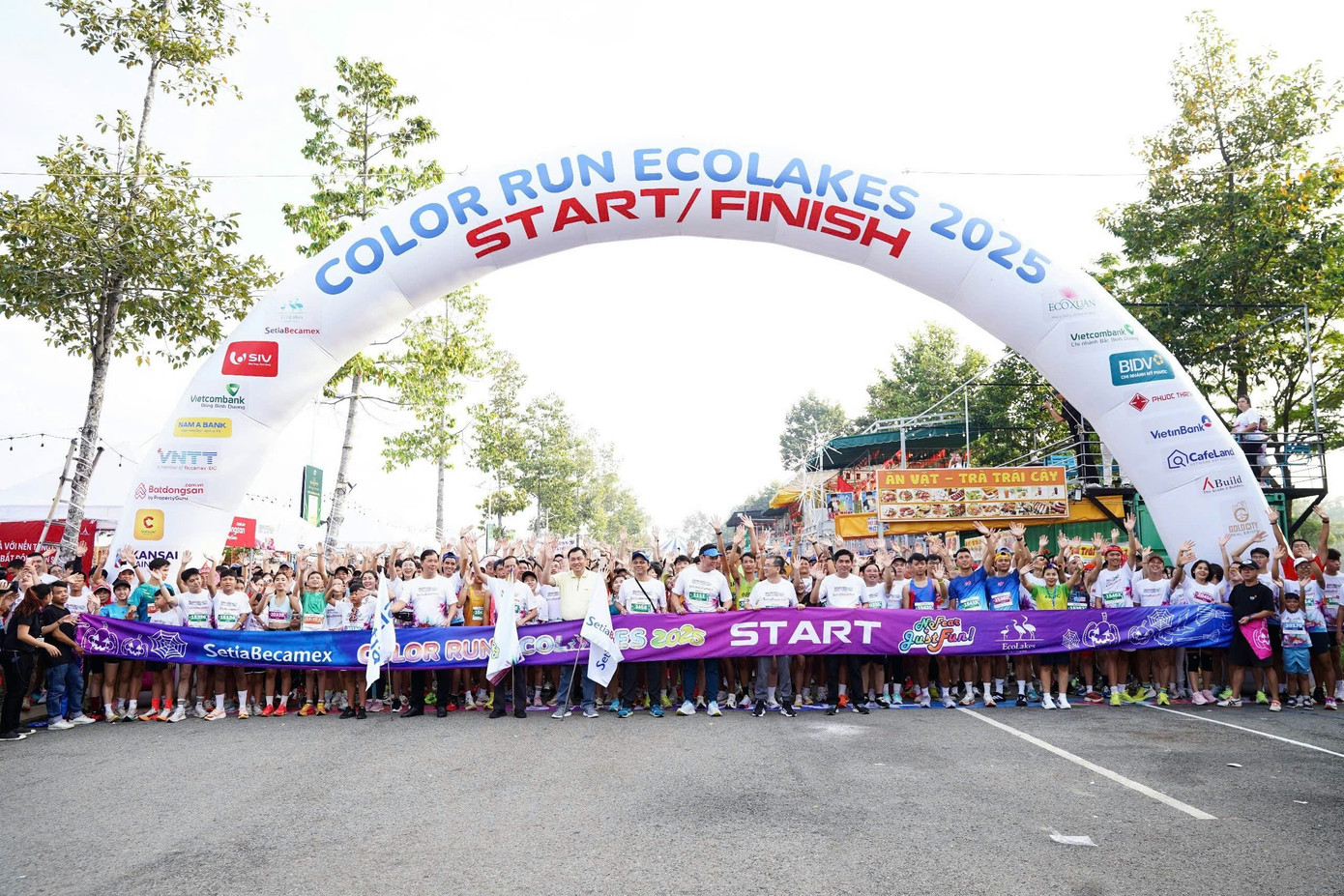 “Color Run EcoLakes 2025” dengan penyertaan En. Firdauz Othman, Konsul Jeneral Malaysia di Ho Chi Minh City 01.jpg