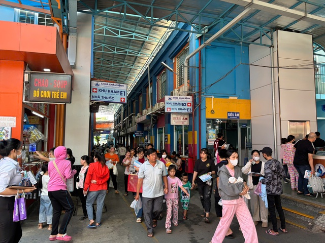 Bệnh hô hấp tăng mạnh, những dấu hiệu ba mẹ cần đưa con đến bệnh viện ngay- Ảnh 1.