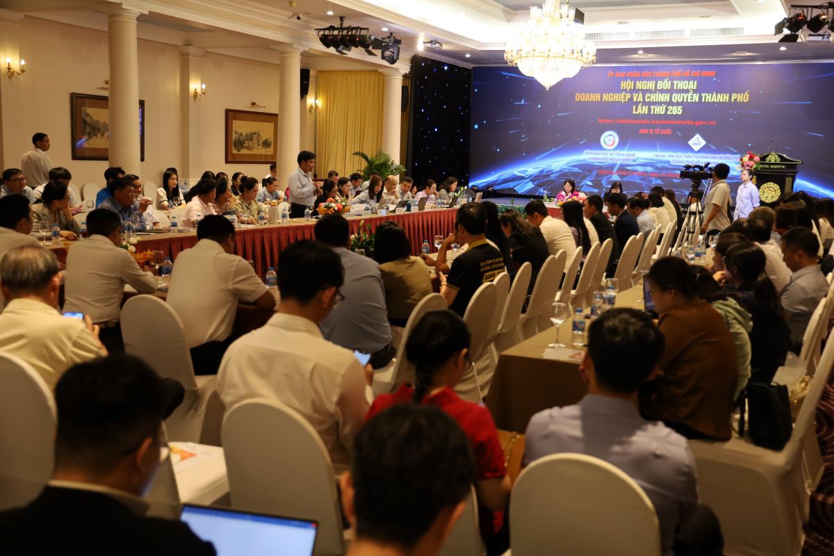 Dialogkonferenz zwischen Wissenschafts- und Technologieunternehmen und der Regierung von Ho-Chi-Minh-Stadt. Foto: IPTC