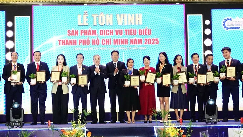 Thành phố Hồ Chí Minh tôn vinh hơn 160 sản phẩm và dịch vụ tiêu biểu năm 2025