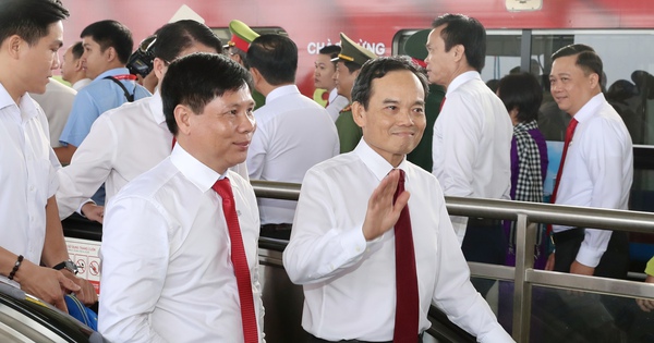 Chung sức đồng lòng đưa thành phố cất cánh