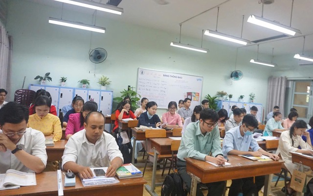 Xu hướng giáo viên chuyển từ trường tư sang công tại TP . HCM - Ảnh 1.