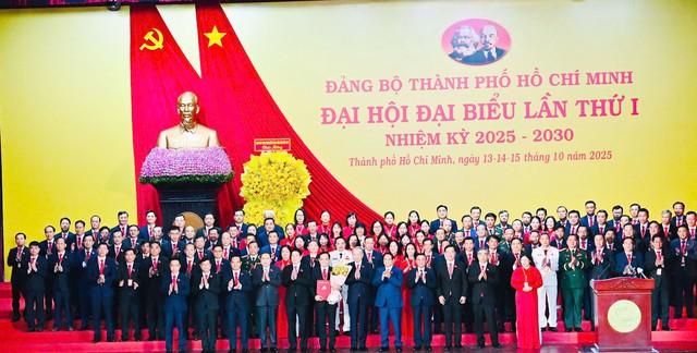 Danh sách nhân sự Ban Chấp hành Đảng bộ TPHCM nhiệm kỳ 2025-2030- Ảnh 1. Danh sách nhân sự Ban Chấp hành Đảng bộ TPHCM nhiệm kỳ 2025-2030- Ảnh 1.