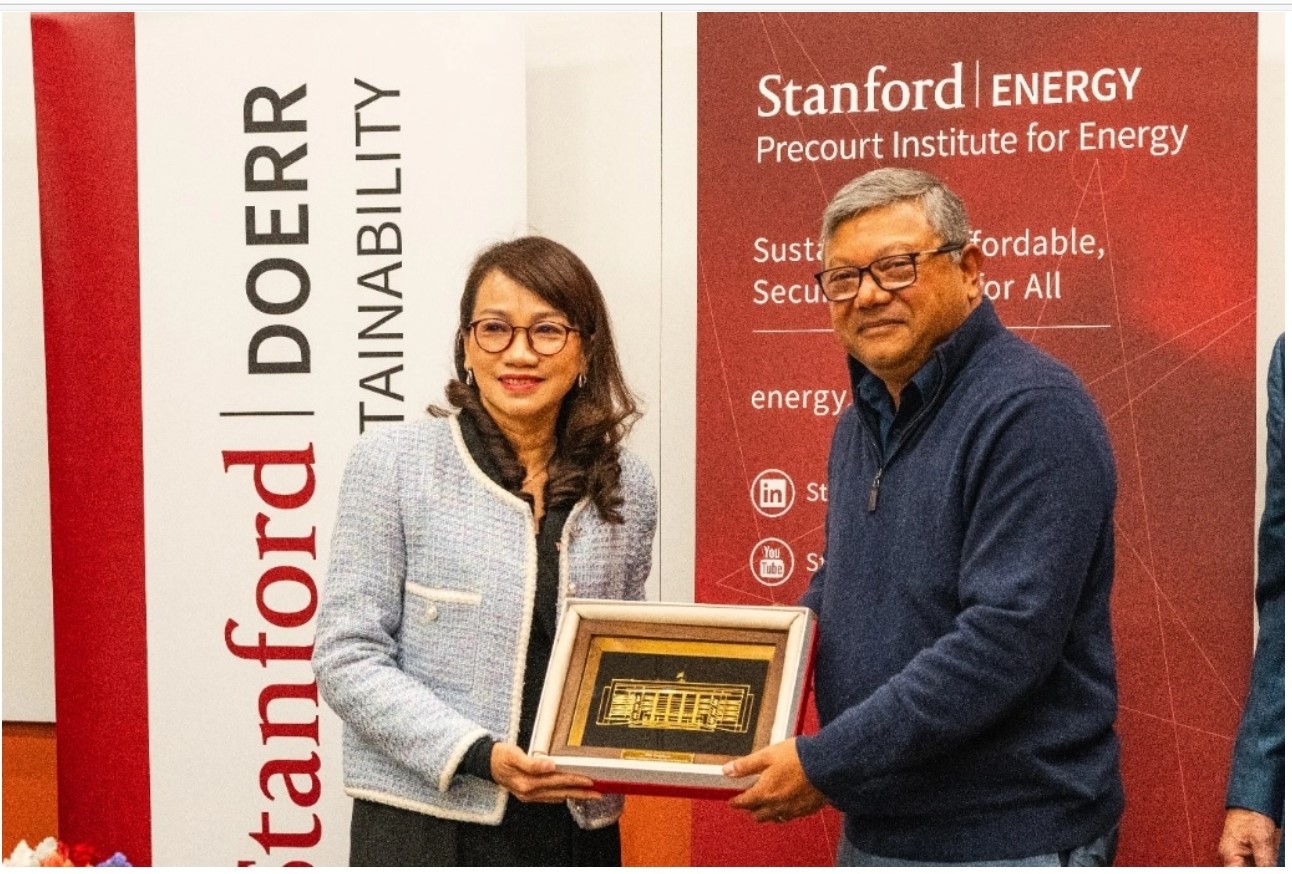 Đại học Stanford và Đại học Quốc gia TP.HCM hợp tác thúc đẩy năng lượng sạch và phát triển bền vững - Ảnh 3.