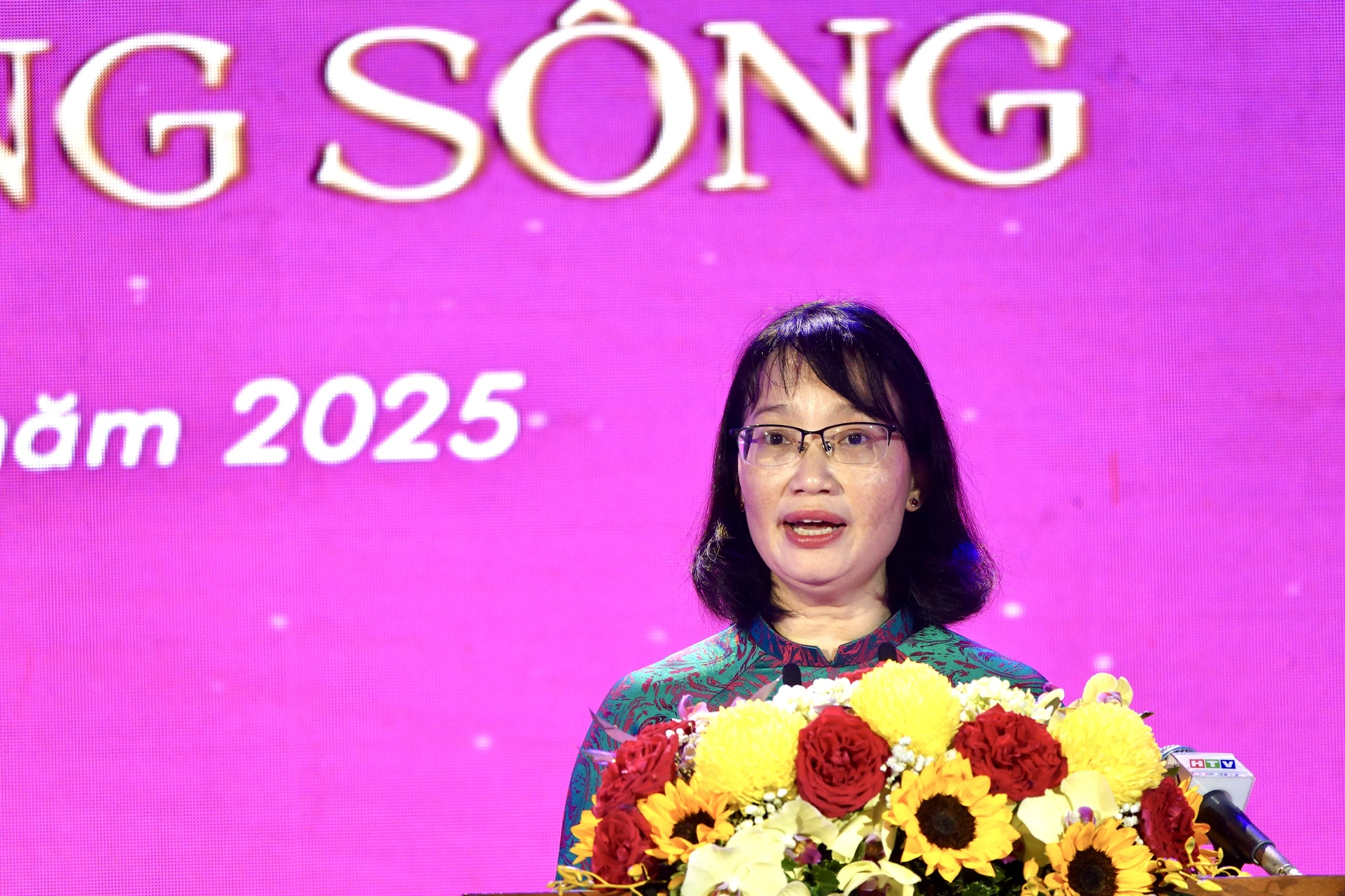 Khai mạc Những ngày Văn học - Nghệ thuật TP.HCM - Ảnh 2. Tưng bừng khai mạc Những ngày Văn học - Nghệ thuật TP.HCM - Ảnh 2.