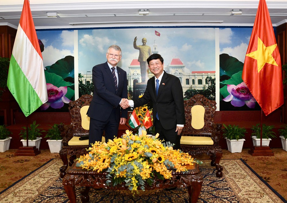 National Assembly Chairman Kover Laszlo hopes that Ho Chi Minh City will continue to pay attention and create favorable conditions for Hungarian enterprises to cooperate and do business. Photo: TRAN LINH chu-tich-quoc-hoi-Hungary-5.jpg Chủ tịch Quốc hội Hungary Kover Laszlo