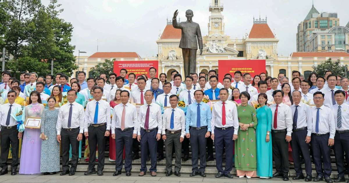 Đảng ủy UBND TP.HCM tuyên dương 40 tập thể và 55 cá nhân điển hình dân vận khéo