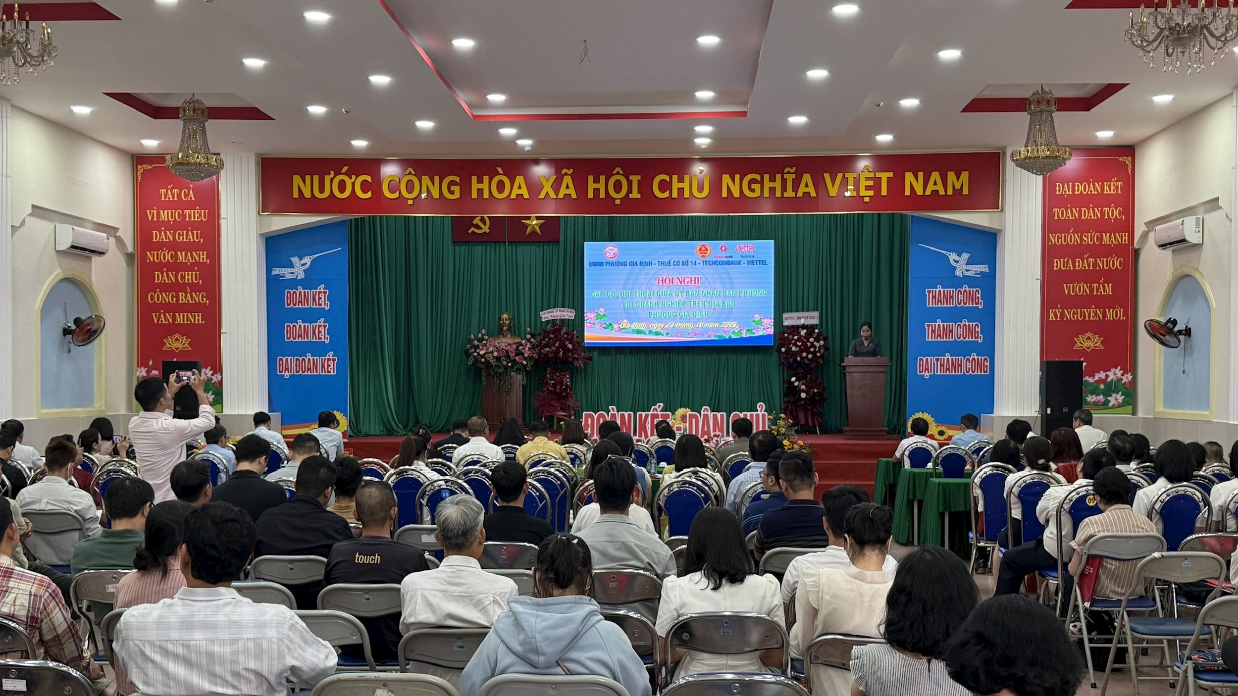 Phường Gia Định gặp gỡ, đối thoại với doanh nghiệp