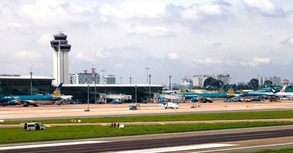 Tăng lượt cất, hạ cánh Sân bay Tân Sơn Nhất dịp cao điểm Tết Nguyên đán