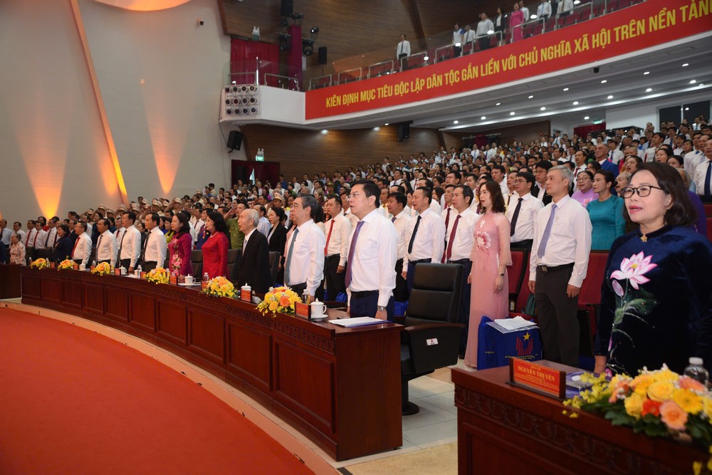 Các lãnh đạo, đại biểu tham dự Đại hội. Ảnh: TRẦN LINH thi-dua-yeu-nuoc-10.jpg