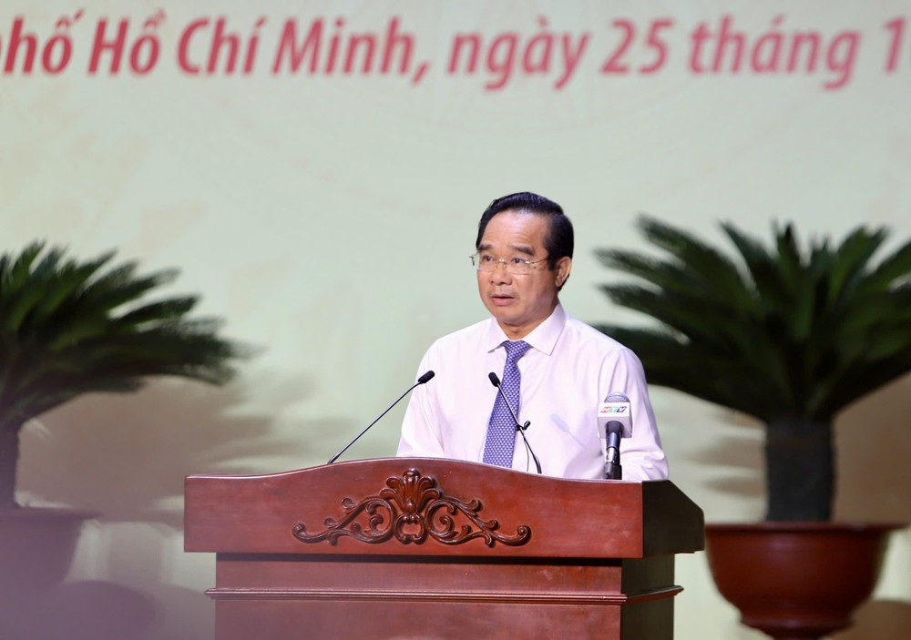 Ông Nguyễn Văn Được, Chủ tịch UBND TP.HCM, phát biểu phát động phong trào thi đua yêu nước. Ảnh: TRẦN LINH thi-dua-yeu-nuoc-16.jpg