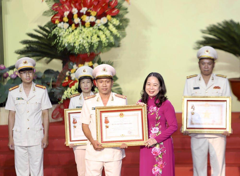 thi-dua-yeu-nuoc-22.jpg