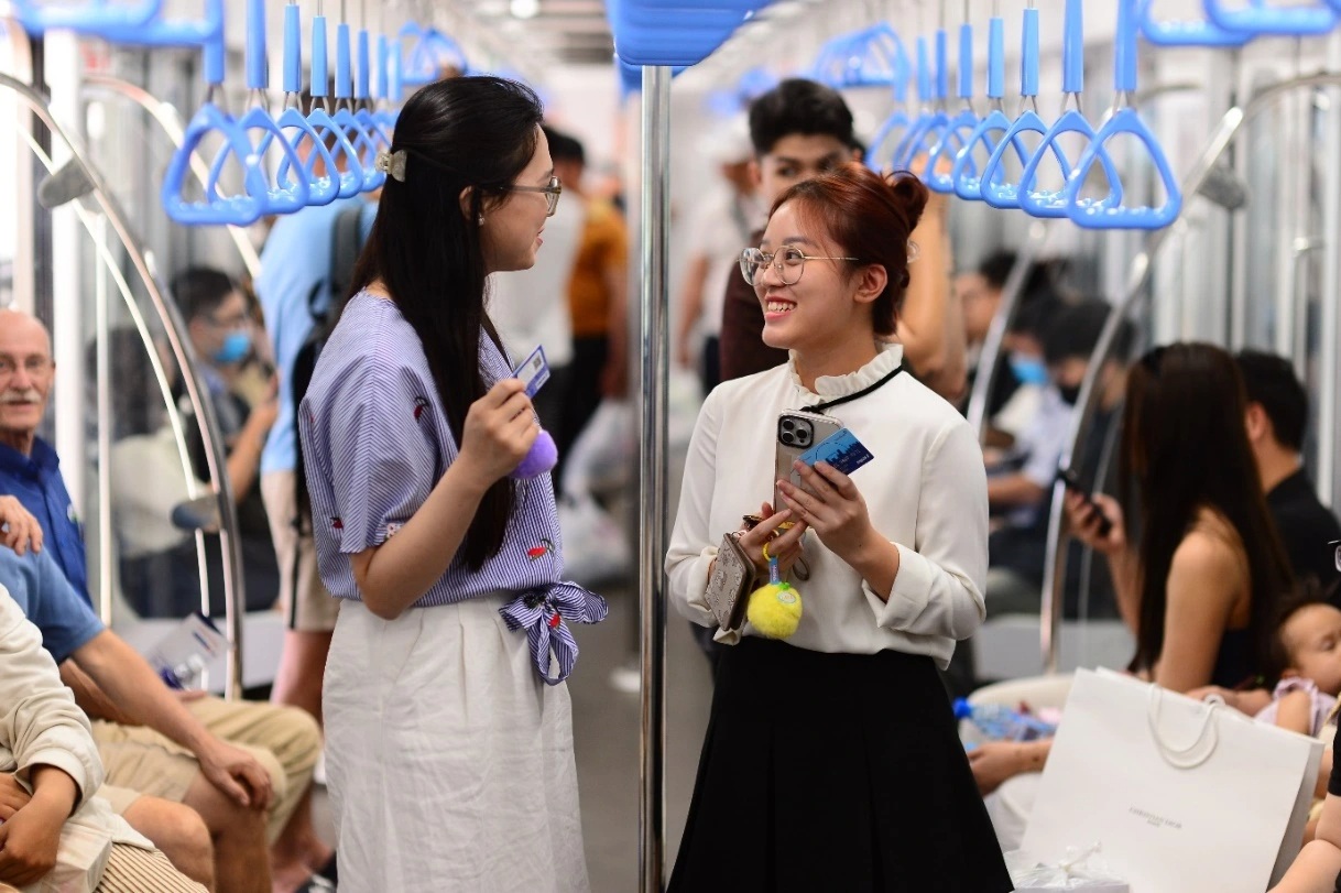 Metro số 1 TPHCM dừng bán vé giấy tại 5 nhà ga - 1