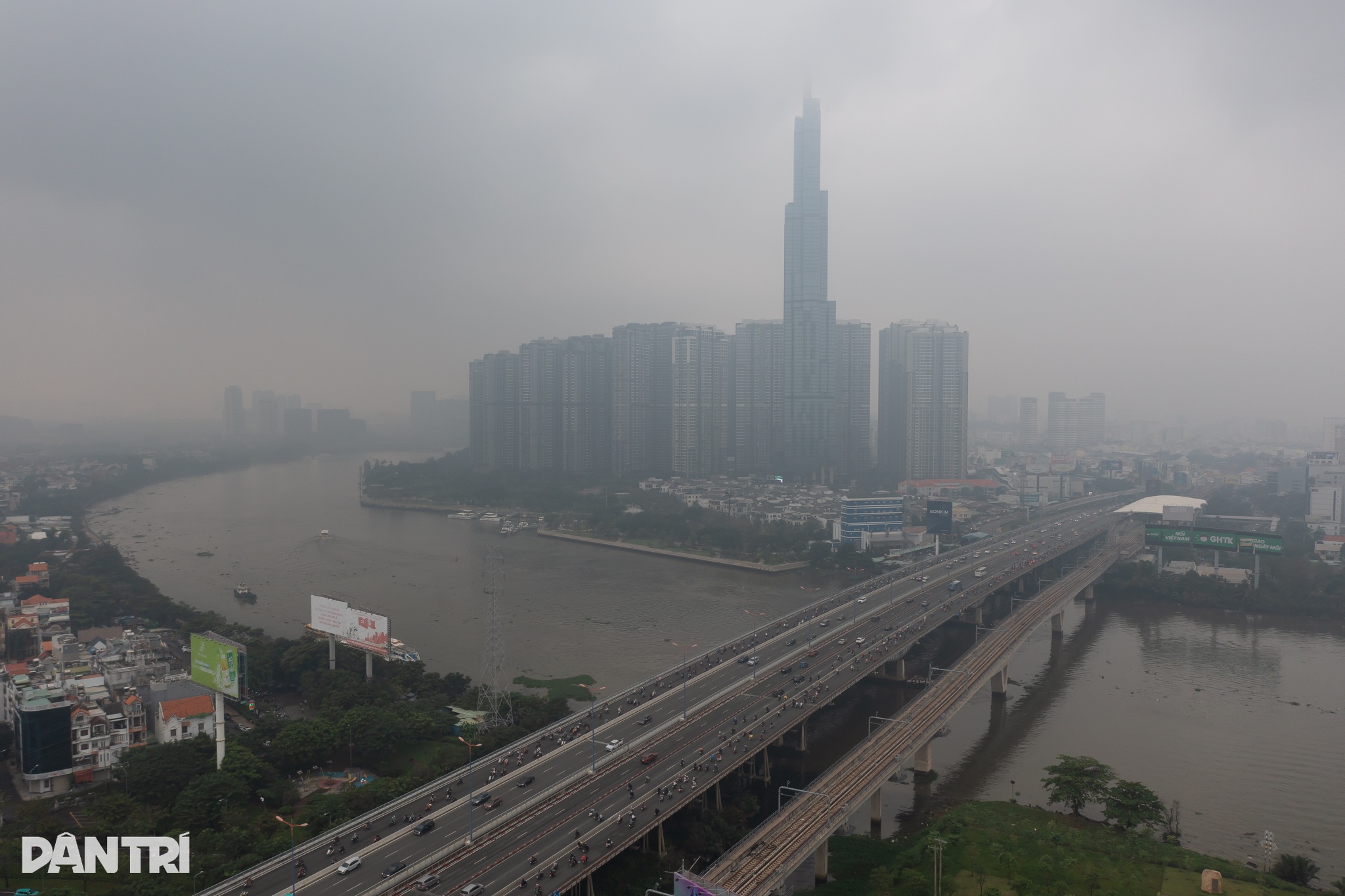 TPHCM yêu cầu kiểm soát bụi, chấm dứt đốt rác gây ô nhiễm không khí - 1 TPHCM yêu cầu kiểm soát bụi, chấm dứt đốt rác gây ô nhiễm không khí - 1