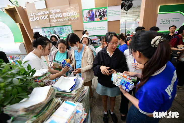 Hơn 8.000 phần quà chờ khách tại Ngày hội Việt Nam xanh 2025 - Ảnh 2.