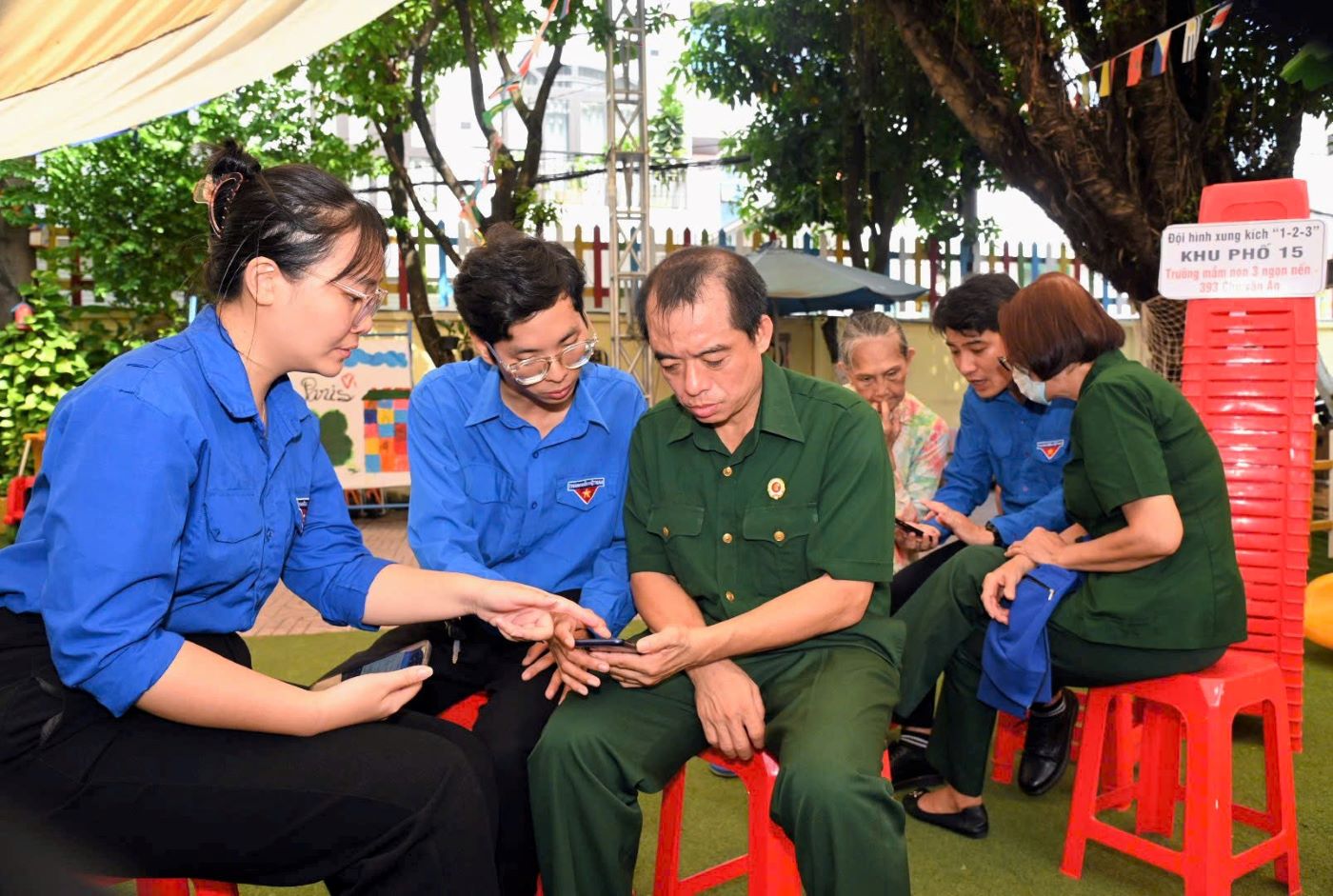 Nhịp sống ở Trung tâm chuyển đổi số - Ảnh 4.